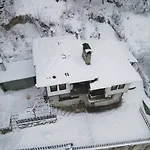 Holiday home Yakusha - якуша,