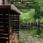 Semesterbostad Yakusha - якуша, *