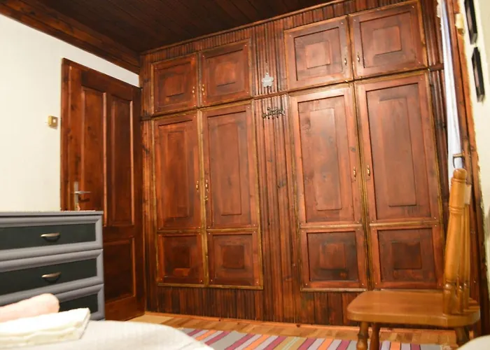 Yakusha - якуша, 別荘 Shiroka Lŭka